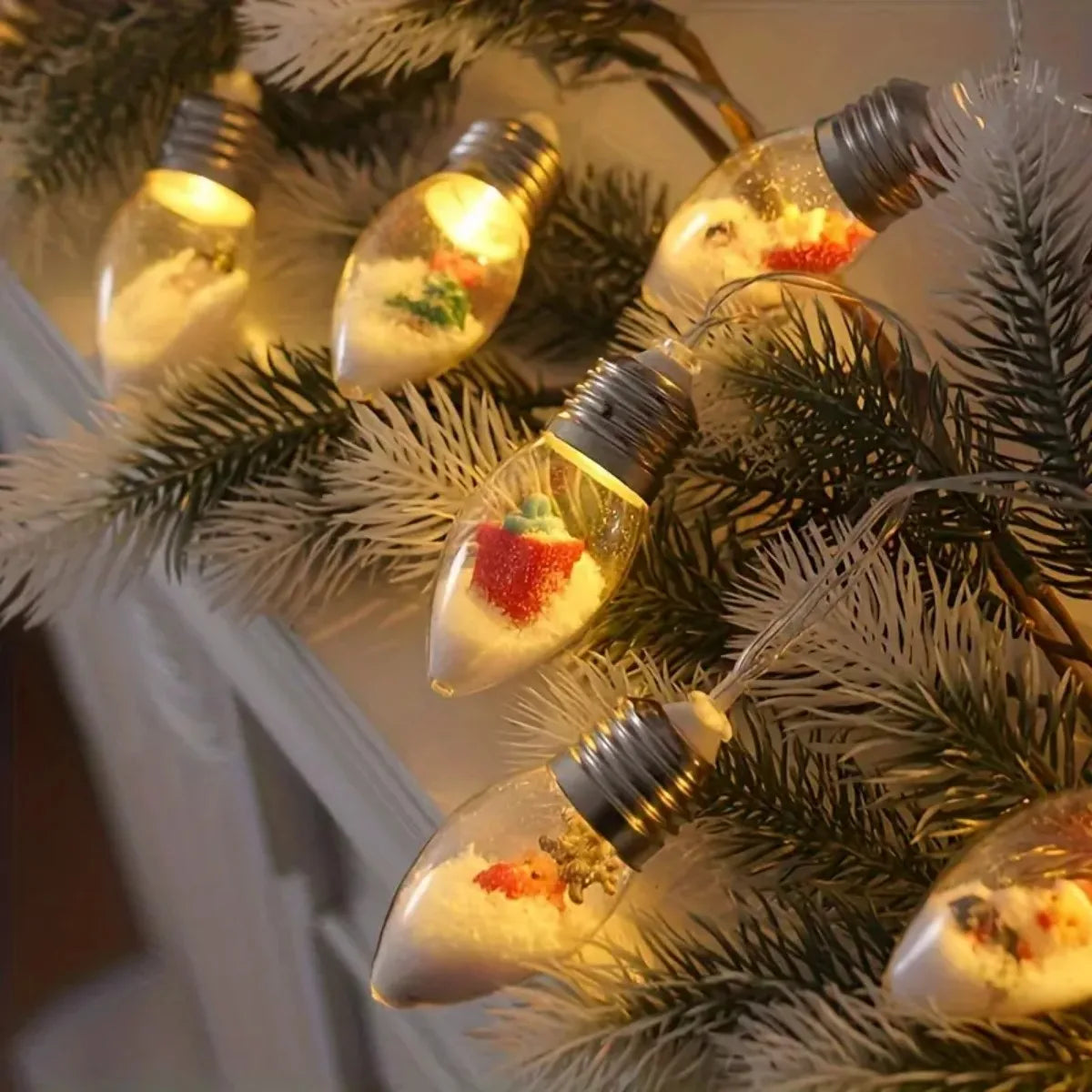 Kerst Sneeuwbal Lichtslinger – 10/20 LED Lampjes op Batterij – Feestelijke Kerstdecoratie 2026